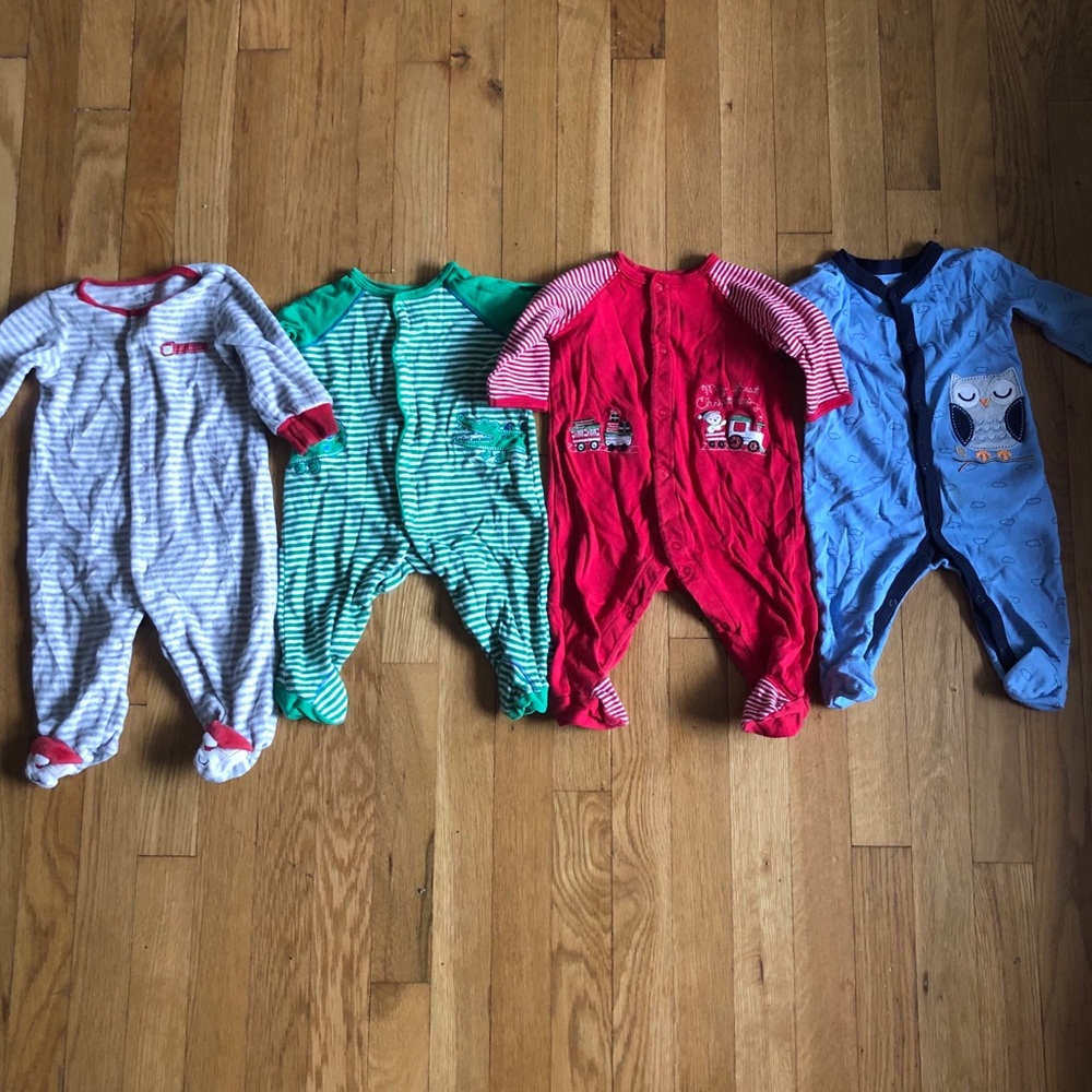 Negotiable Sleep and Play Onesies Varity Size 6m